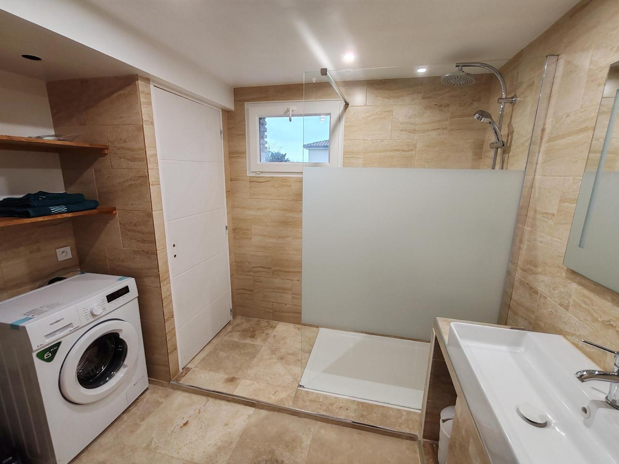Appartement T3 Neuf Proche Centre Ville, Clim Et Parking Et Centrale Edf Valence  エクステリア 写真